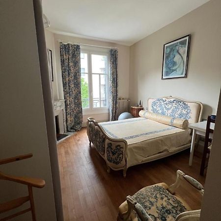 Hyper Centre ,Jolie Chambre Climatisee Avec Parking Securise Gratuit Clermont-Ferrand Kültér fotó