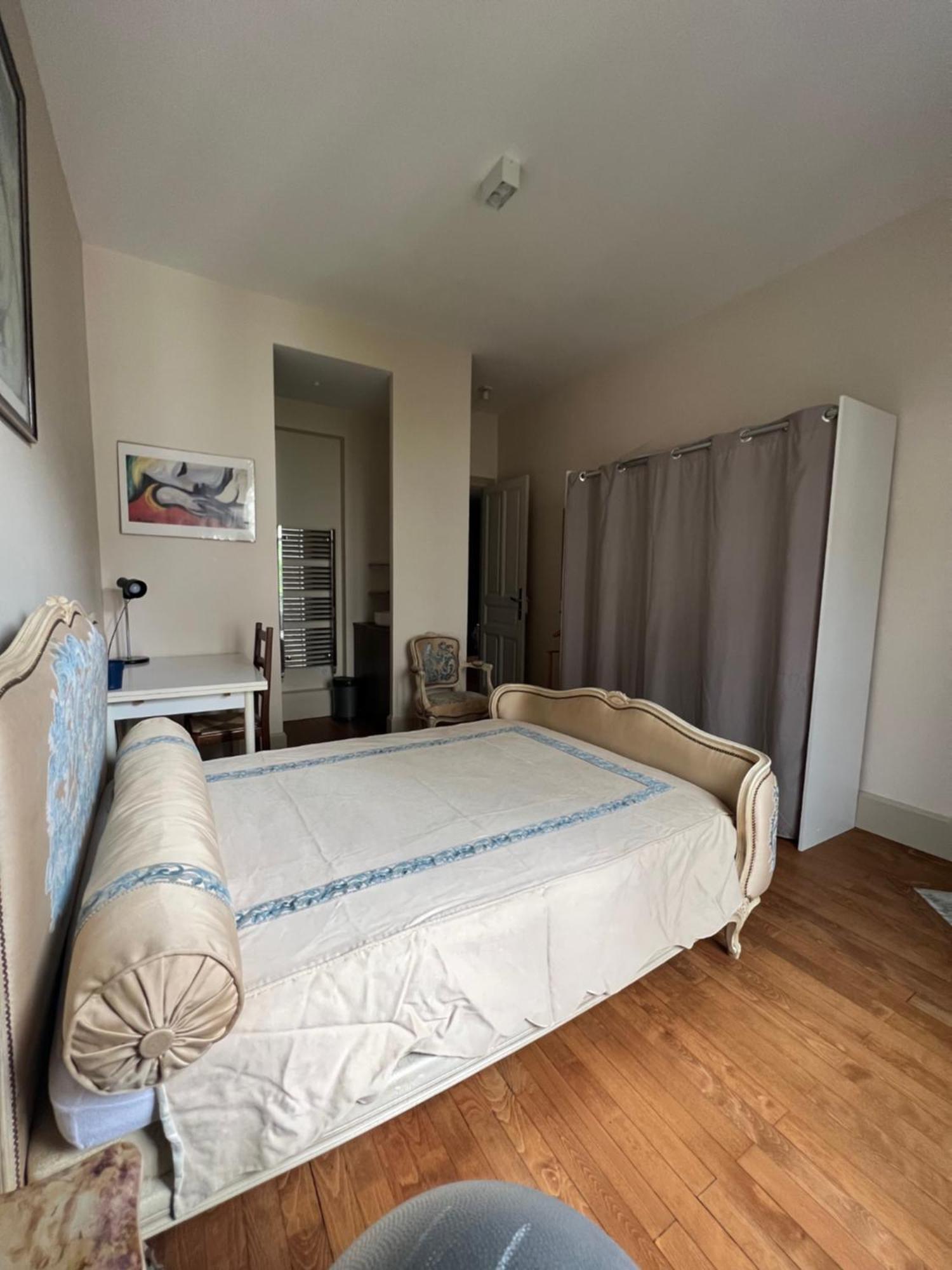 Hyper Centre ,Jolie Chambre Climatisee Avec Parking Securise Gratuit Clermont-Ferrand Kültér fotó